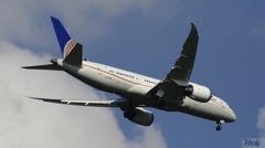 787 UNITED AIR