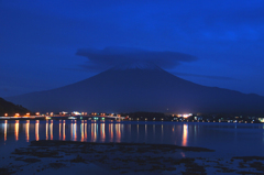 帽子を被った富士山。