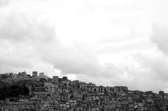 MONOCHROME  ITALIA