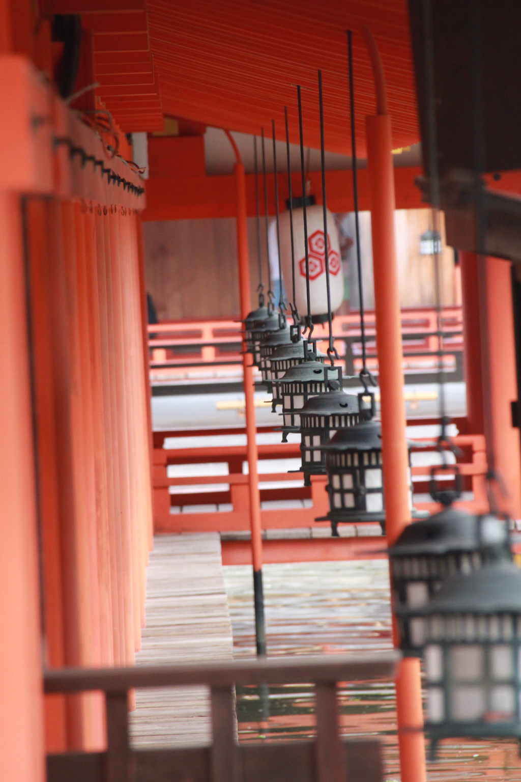 厳島神社　灯篭