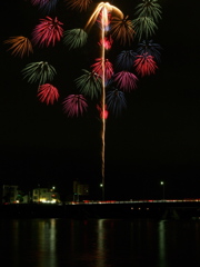 夏空に