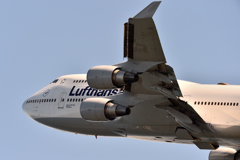 Lufthansa take off 1