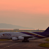 夕暮れにA380