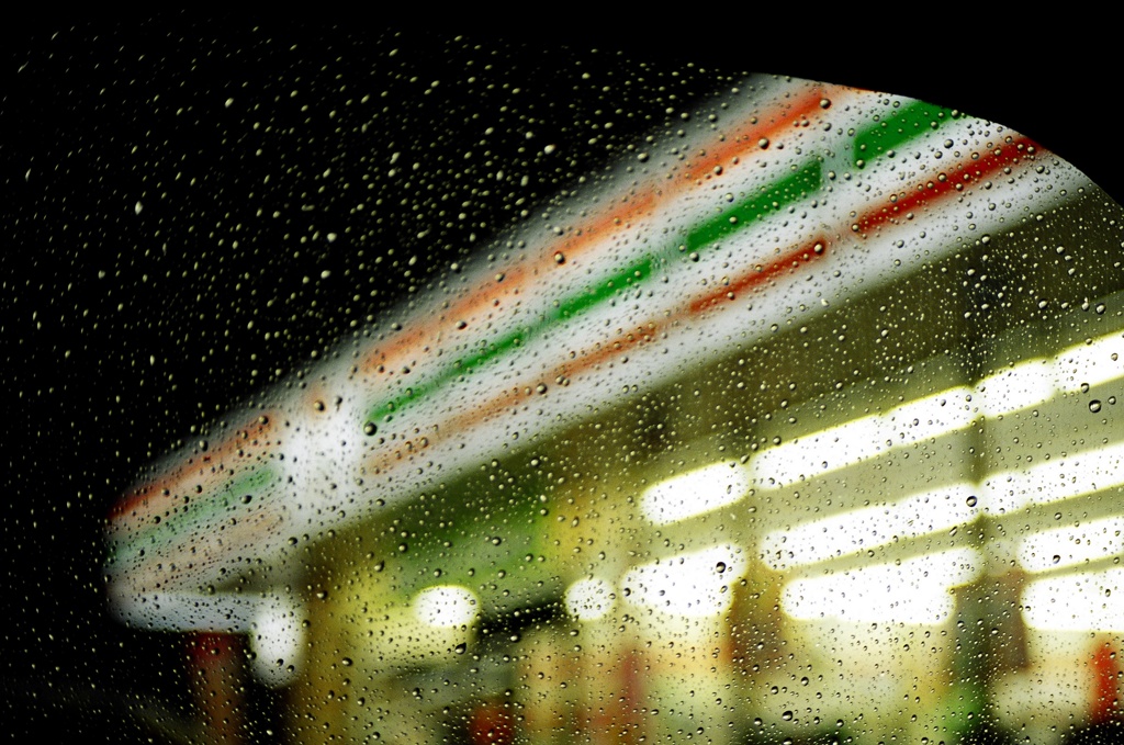 雨７１１