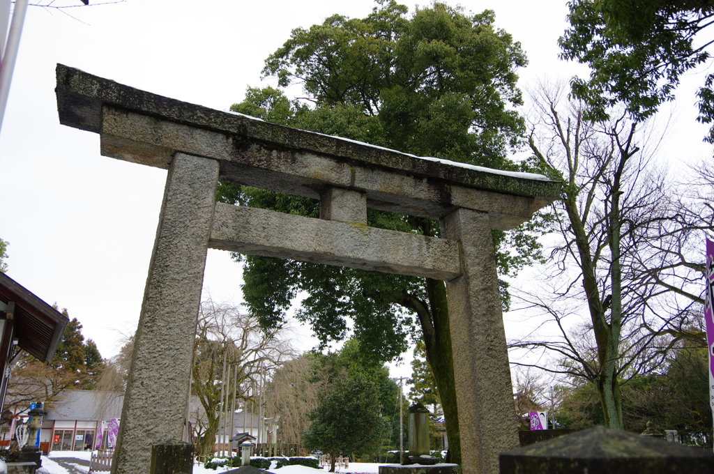 四角い鳥居