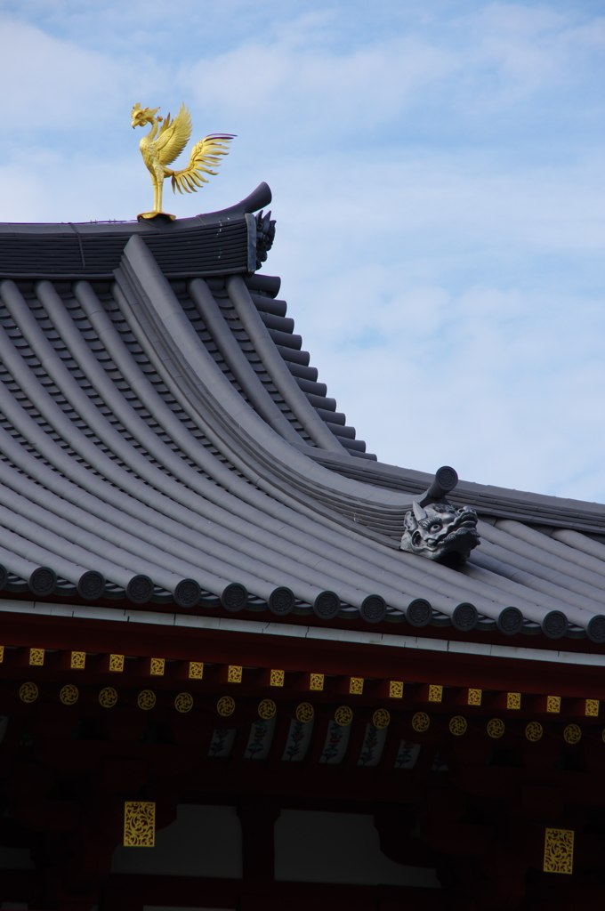 黄金の鳳凰のいる屋根