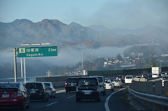 相模湖に霧が・・・