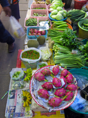 チュムポーン（タイ）の青果市場