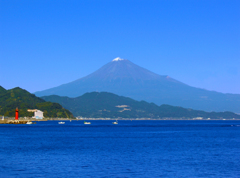 三保半島から眺める富士山