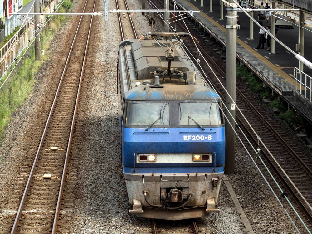 EF200-6貨物01
