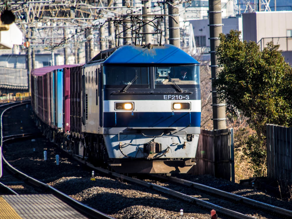 EF210-3貨物1