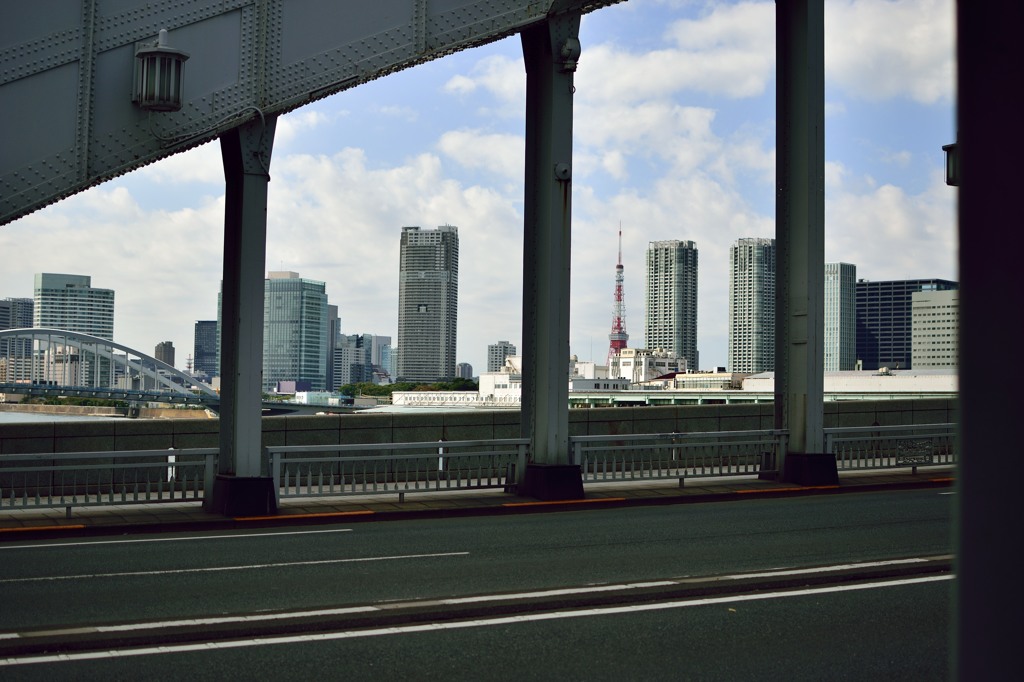 額縁の中の東京タワー。