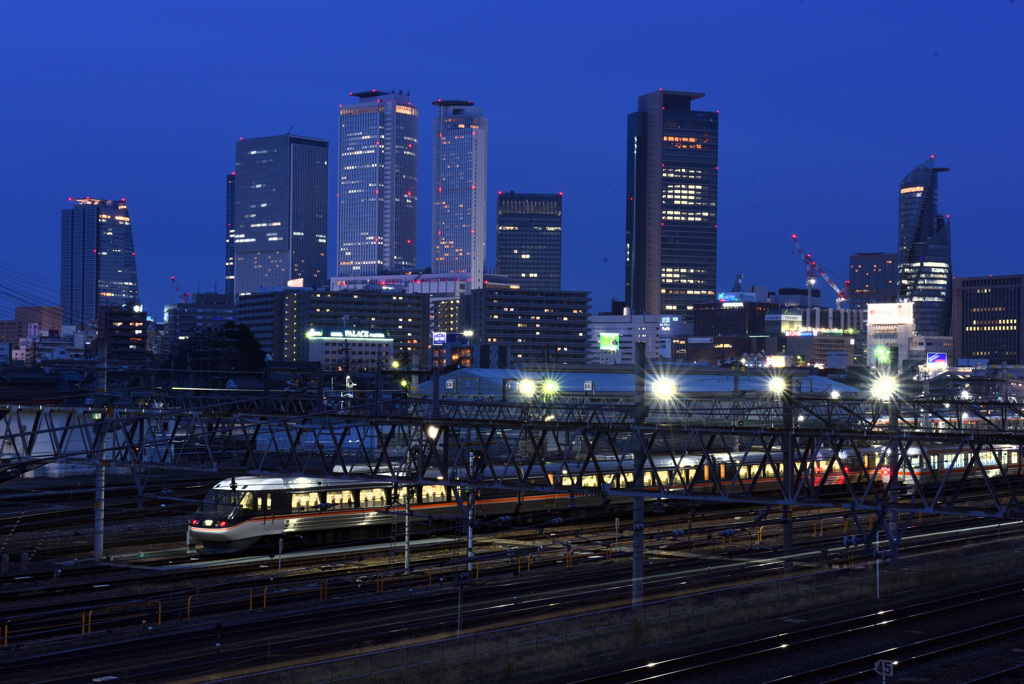 『サマ』の夜景