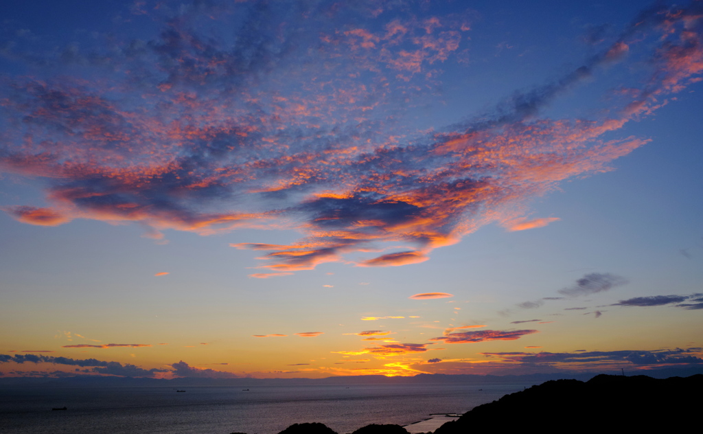 初秋の夕焼け雲