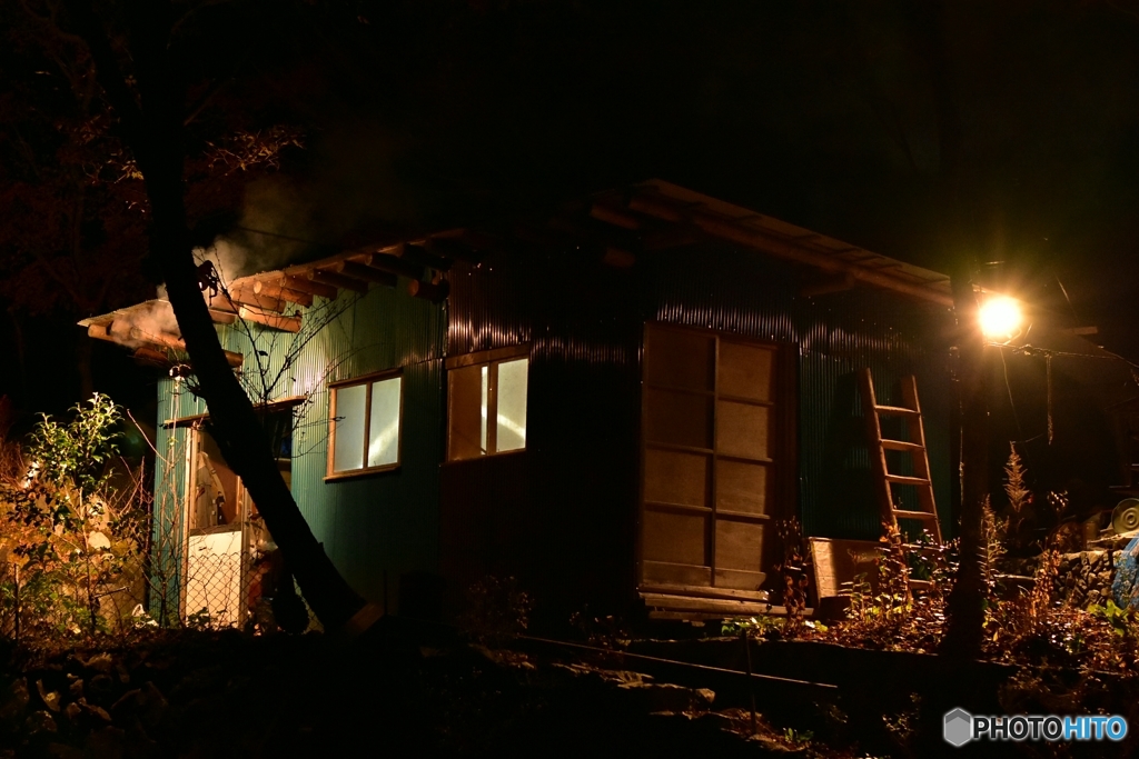 夜の山小屋から