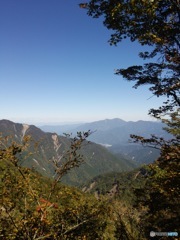 八紘嶺尾根から見える身延の町(山梨県)