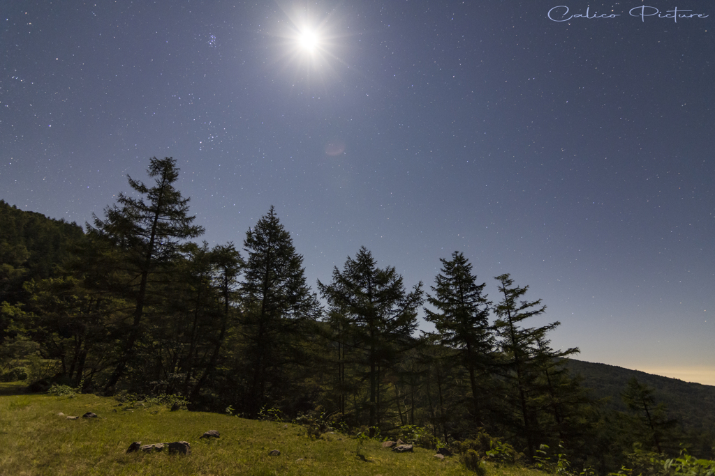 静かな峠の夜