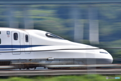 轟音とともに
