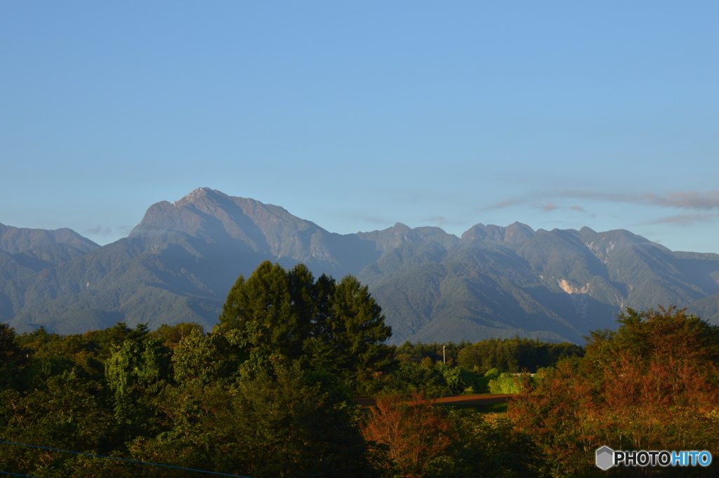 甲斐駒ヶ岳と鋸岳