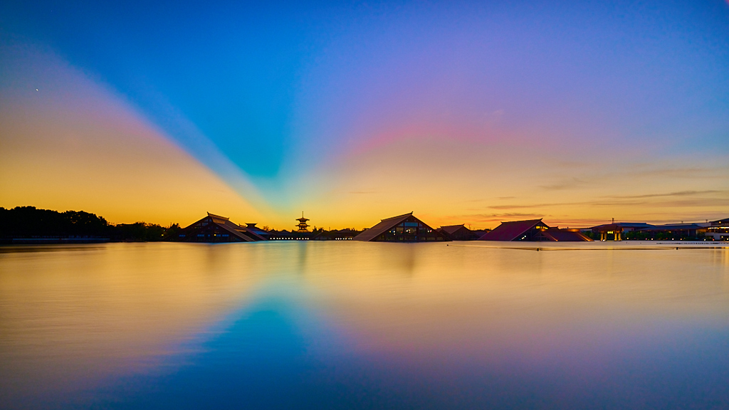 色鮮やかな夕暮れ