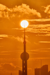 太陽の串刺し