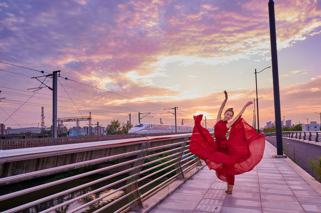 バレーと高速鉄道のコラボ