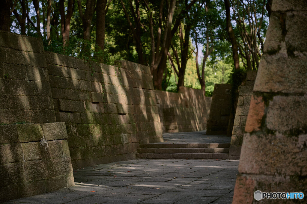 石垣の道