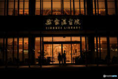 夜の書店