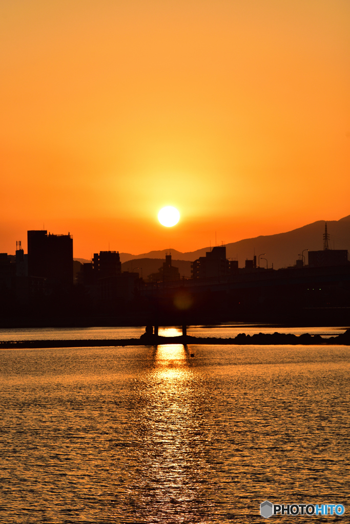 鳥居と日の出