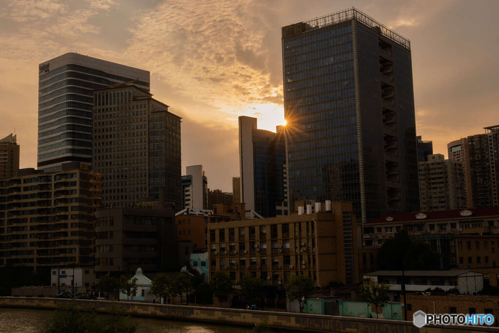 街の夕方