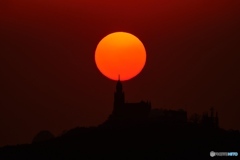 夕日と教会