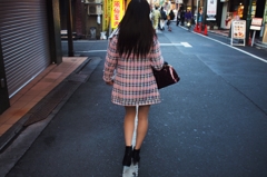 新宿路地　女性