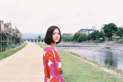 髪