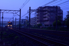 初電