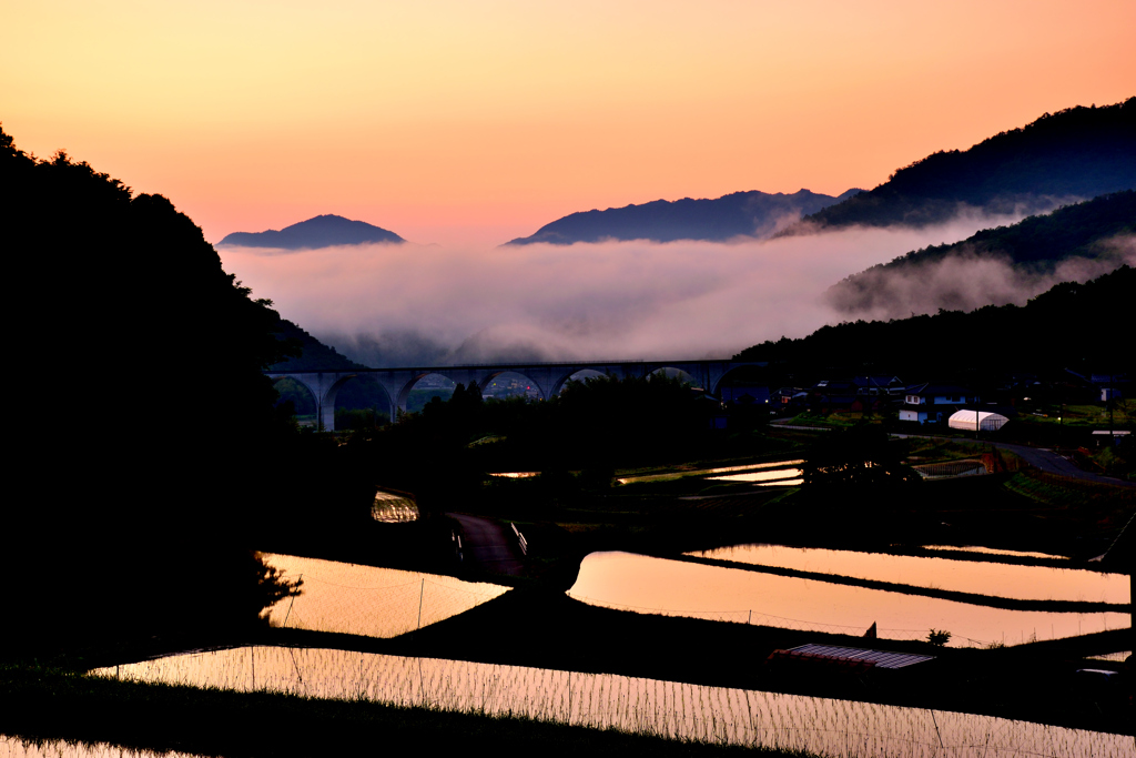 虎臥城大橋　雲海