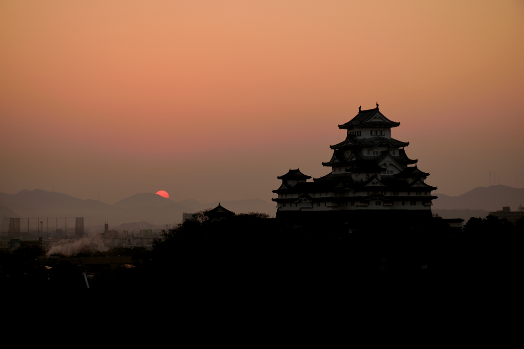 姫路城　日の出