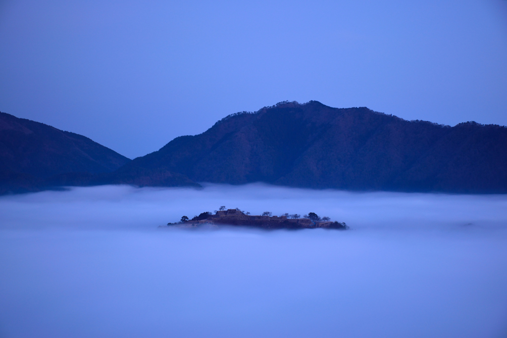 竹田城跡　夜明け前