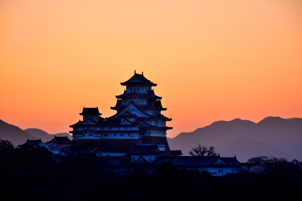 姫路城　日の出前