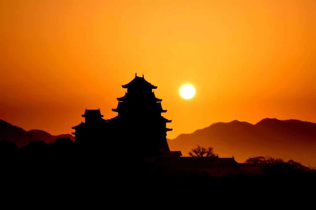 姫路城　日の出