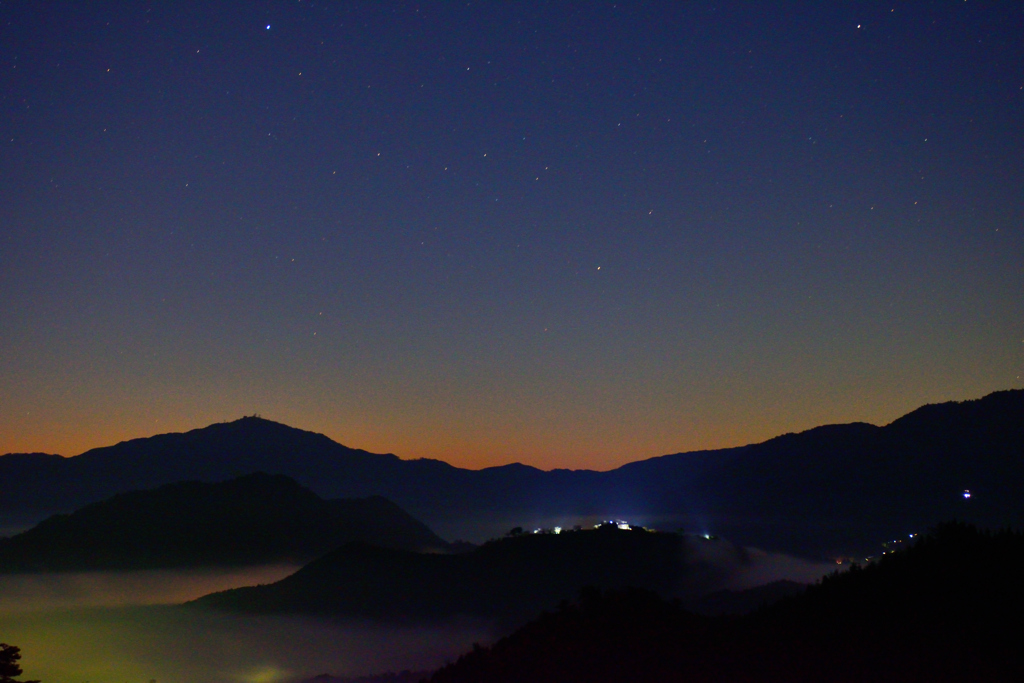 竹田城跡　夜明け前
