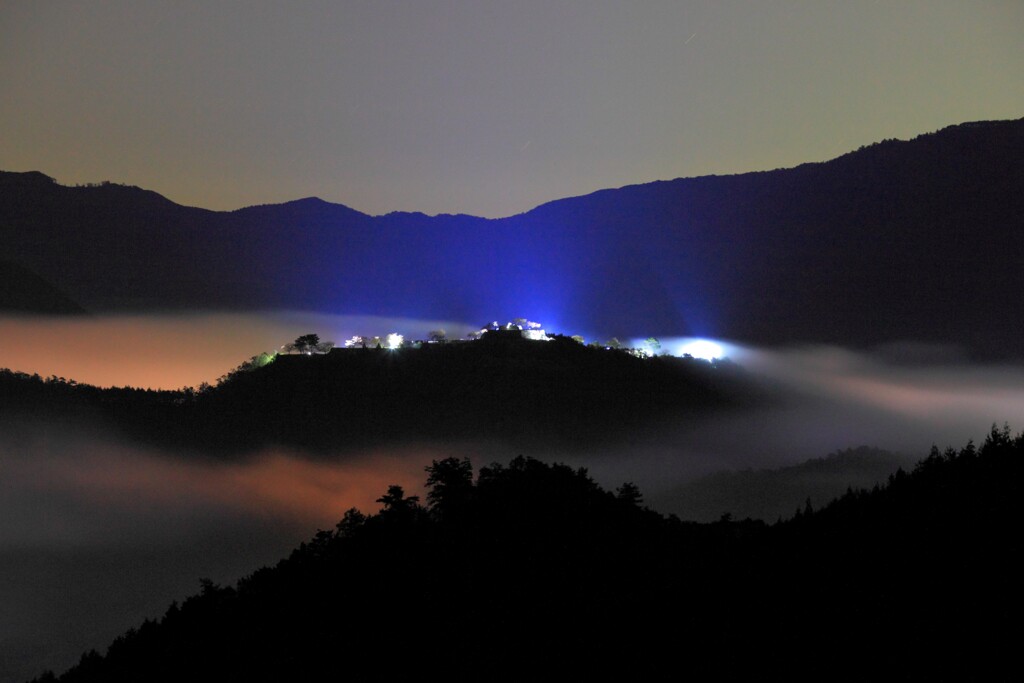 竹田城跡　夜明け前