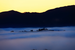 竹田城跡　雲海に沈む