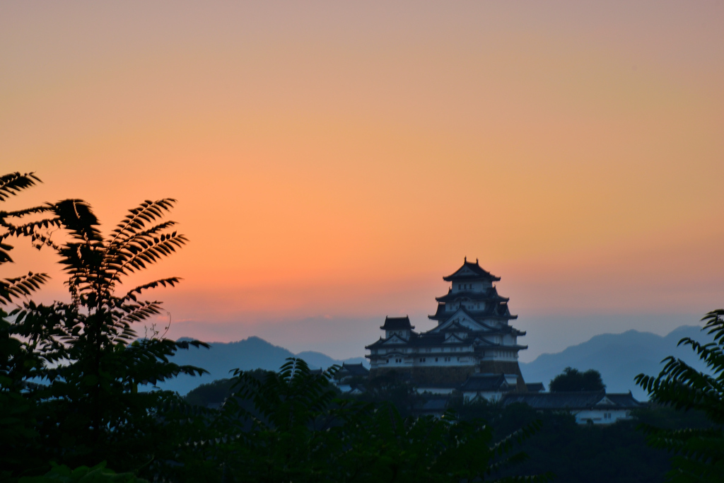 姫路城　日の出前