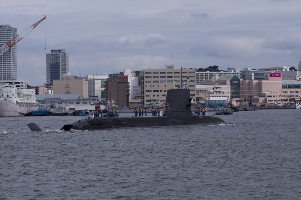 横須賀自衛隊基地　　　