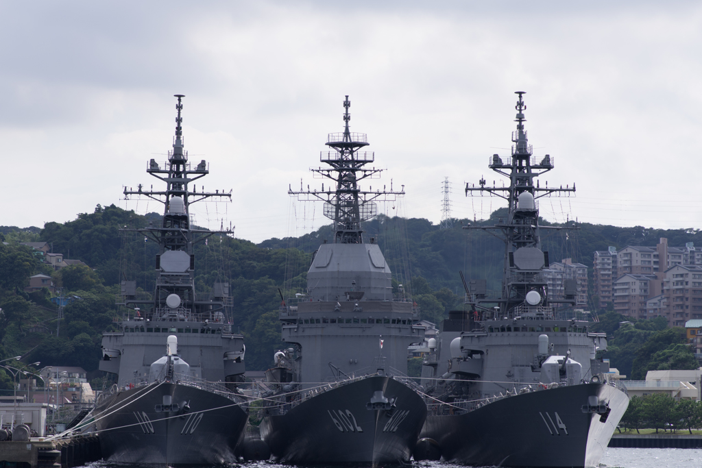 横須賀自衛隊基地　　　　