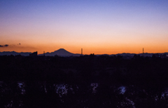 夕焼け 富士山と電線
