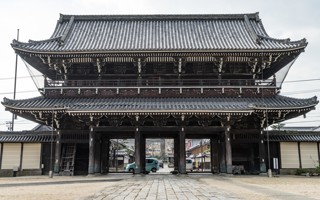 専修寺山門