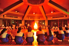 キャンプファイヤー