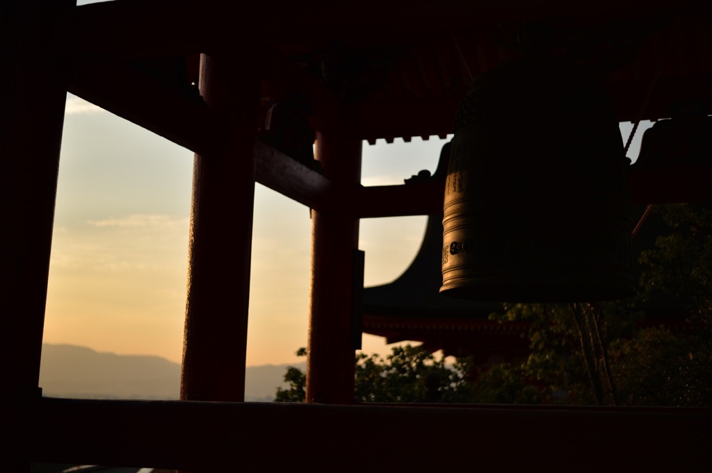 「夕刻の鐘」