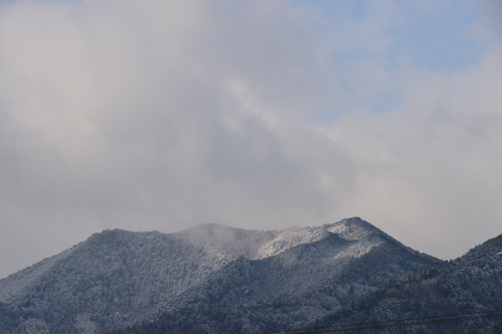 「雪山」